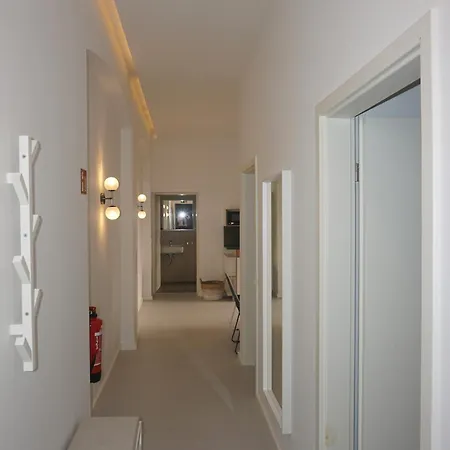 Madflats Hotel-Apartments S-Bahn Friedenau Berlijn Buitenkant foto